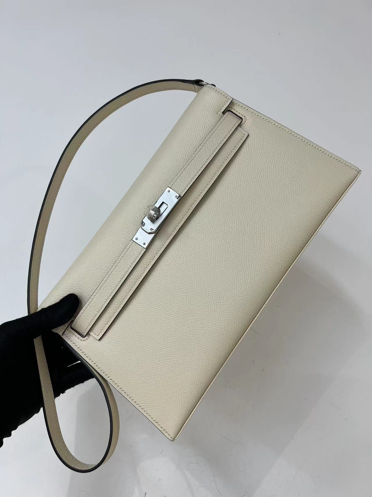 Hermes Kelly Elan Shoulder Bag in White Epsom Leather